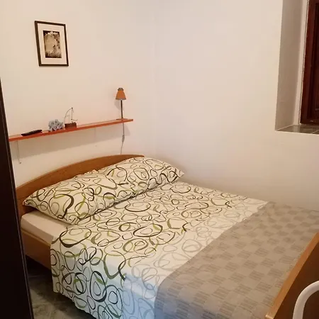 Apartmani Kamenica Kukljica Exterior photo